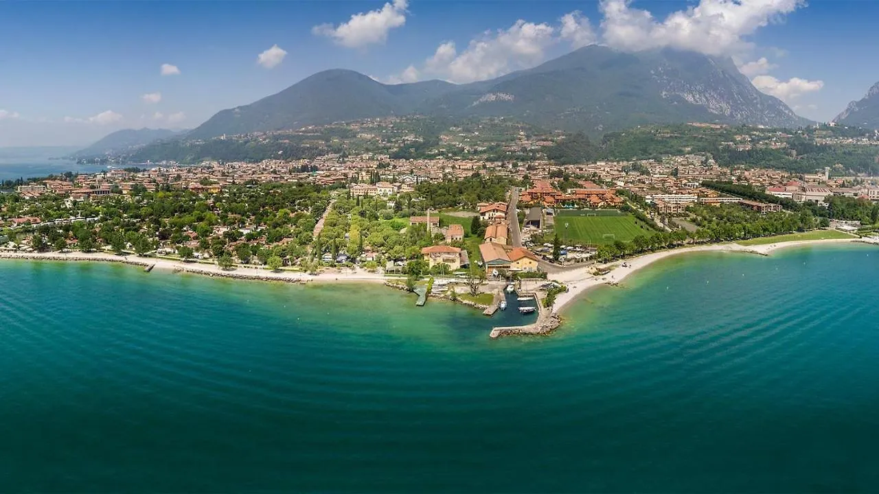 Route77 Hostel Toscolano-Maderno