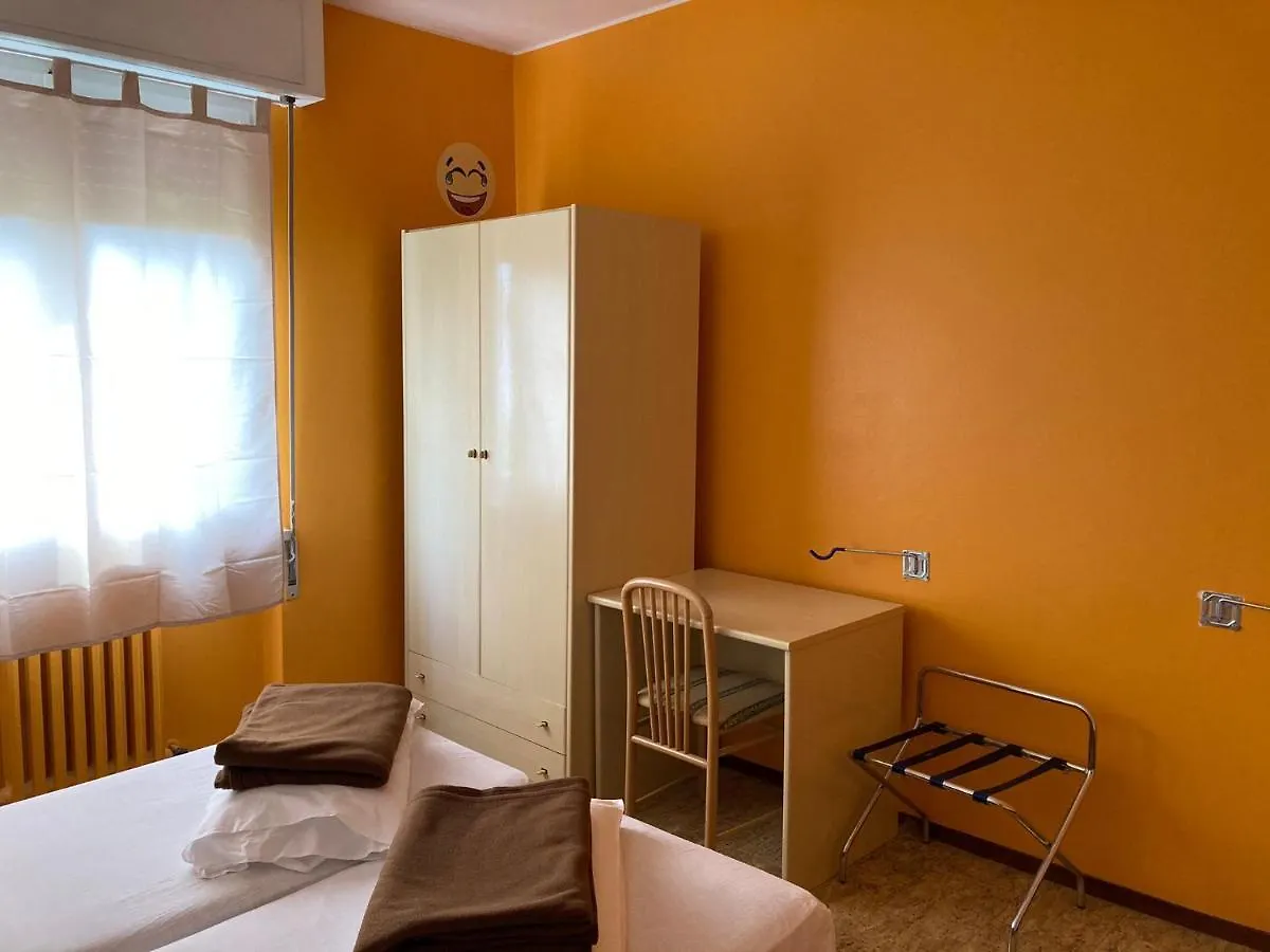 Route77 Hostel Toscolano-Maderno