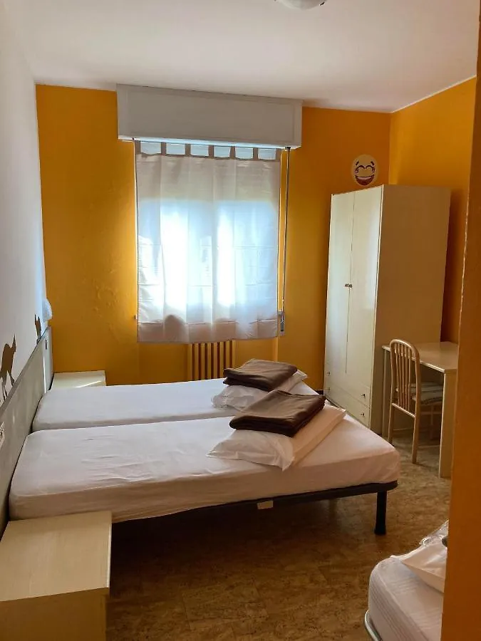 Route77 Hostel Toscolano Maderno
