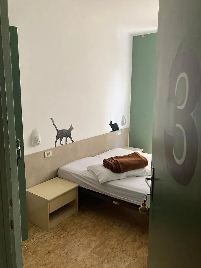 Route77 Hostel Toscolano Maderno
